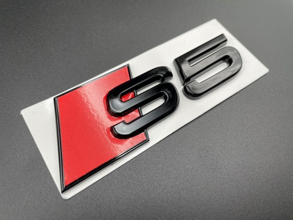 Set embleme Premium Audi S5 Negru / Roșu