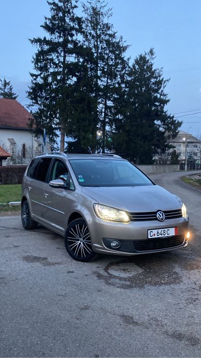 VW Touran 2.0TDI 7 locuri 2014 181004 km