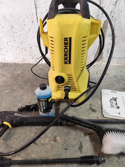 Продавам водоструйка Karcher K2 Power Control