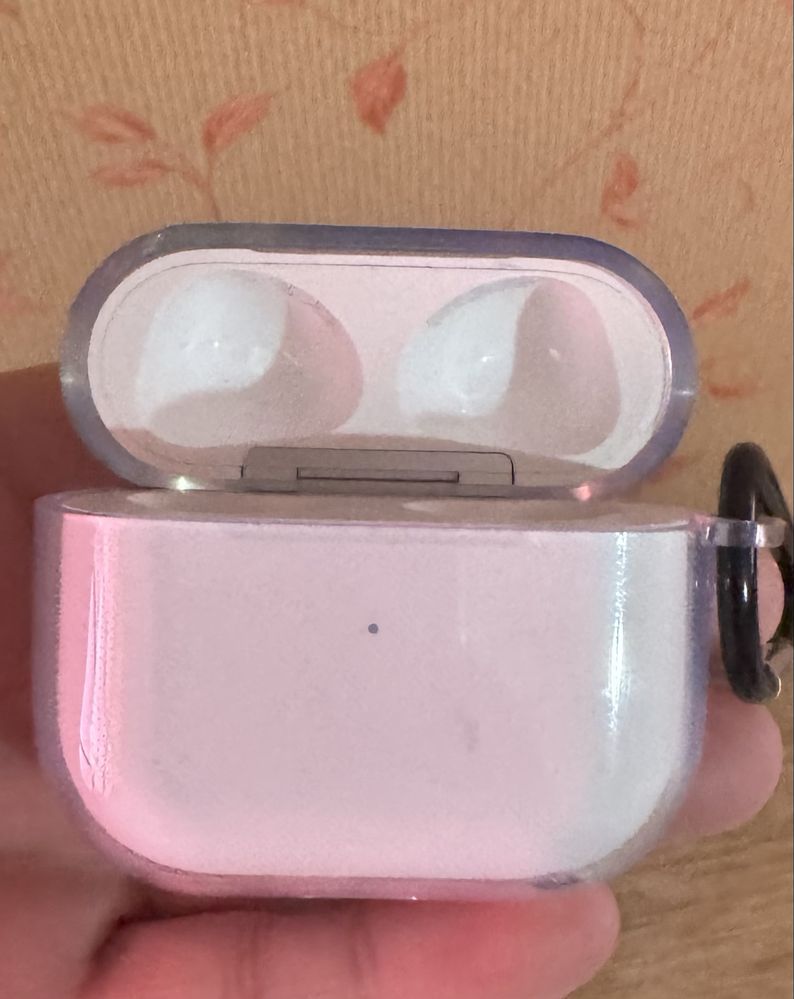 Только кейс от оригинального Airpods 3-го поколения