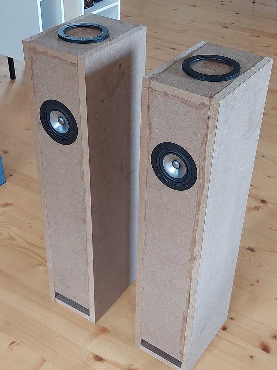 Тонколони с широколентови говорители Mark Audio Alpair 7.3