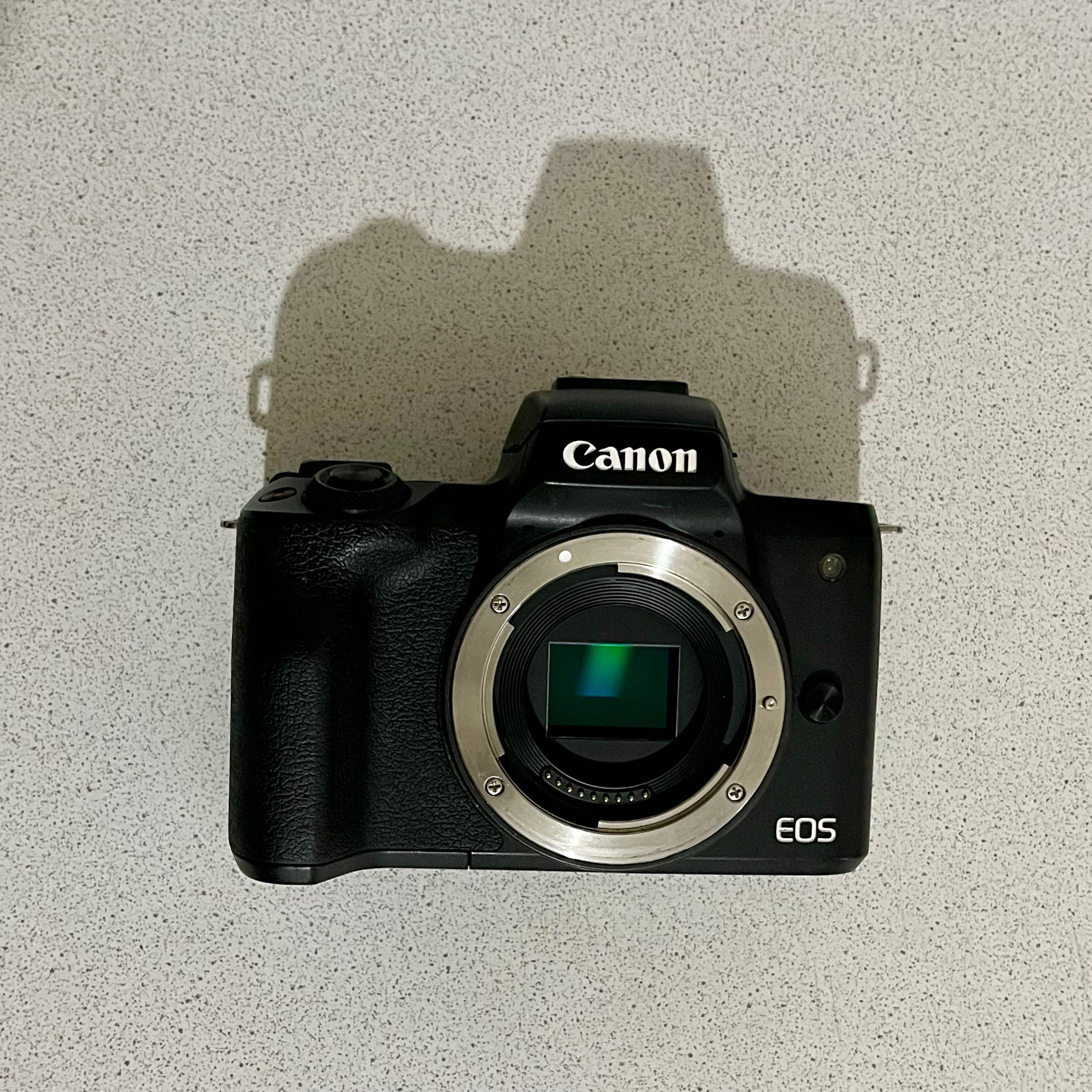 Отличный комплект для фото- и видеосъёмки: Canon EOS M50 + аксессуары