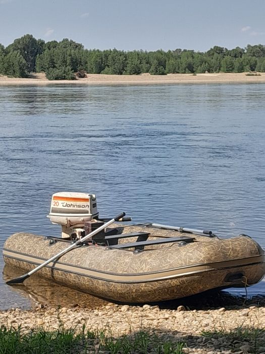 Продам мотор джонсон 20