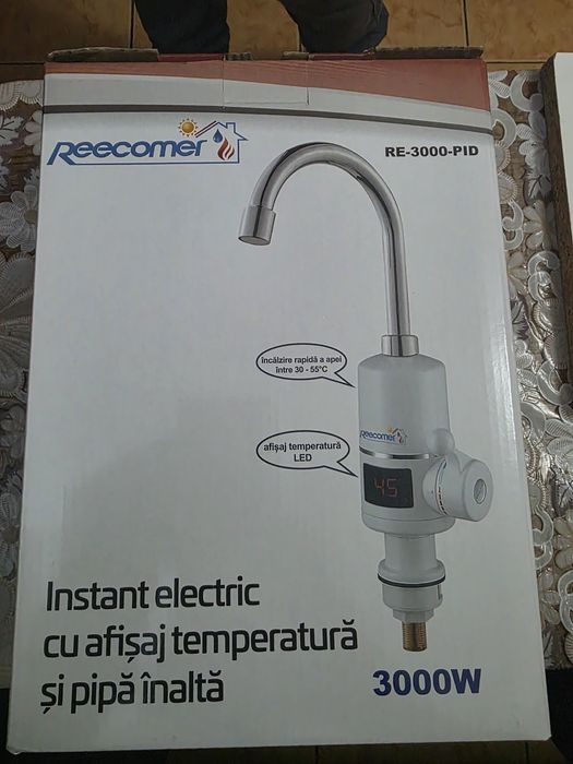 Instant apa calda Reecomer, electric, cu afisaj temperatura, tip bater
