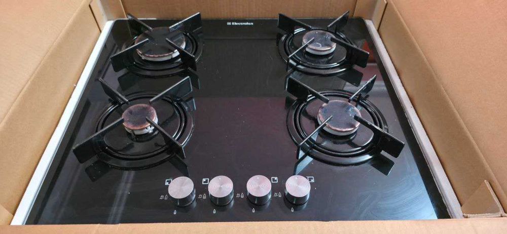 Плита Electrolux газовая (варочная панель)