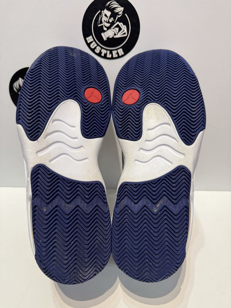 Маратонки JORDAN AIR MAX AURA 2 .Номер 41