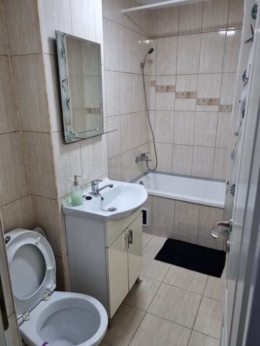 Inchiriez garsoniera