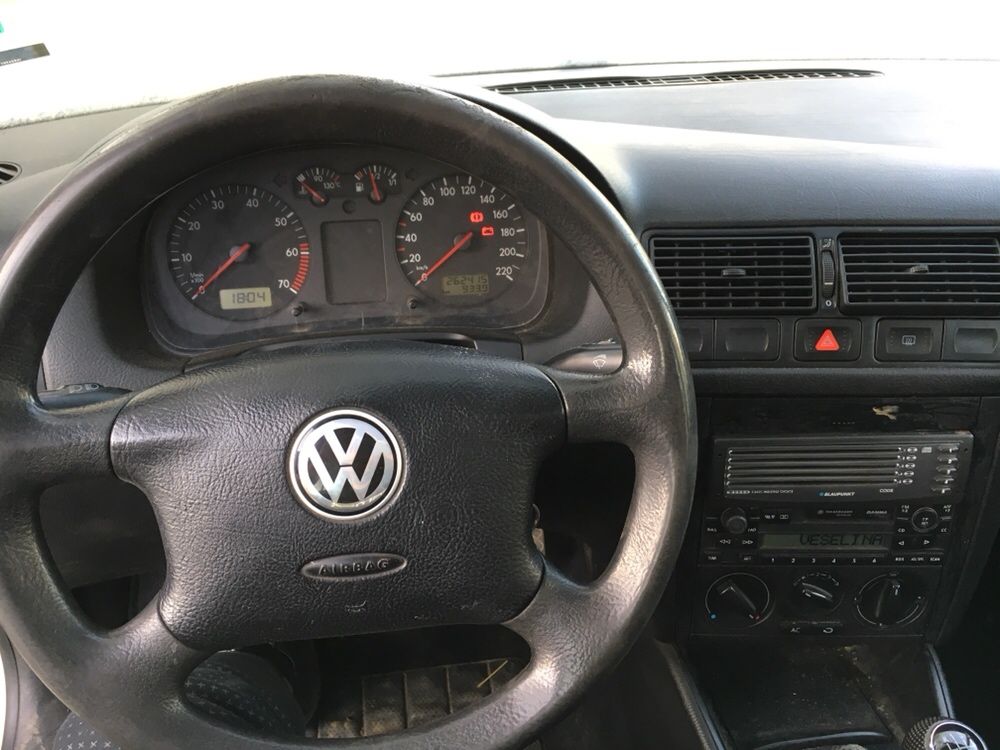 VW Golf 4 1.4i Голф 4 1.4и на части!!!