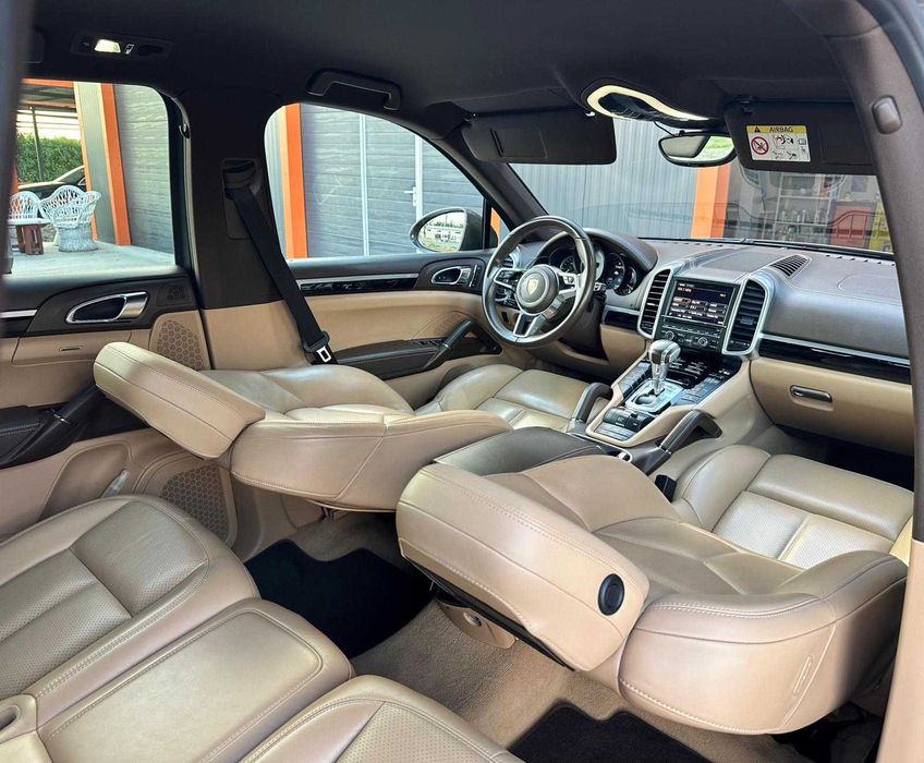 Porsche Cayenne Benzină- Hybrid 2017