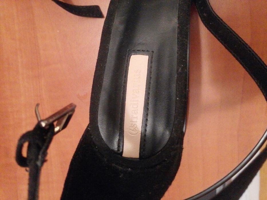 Sandale Stradivarius