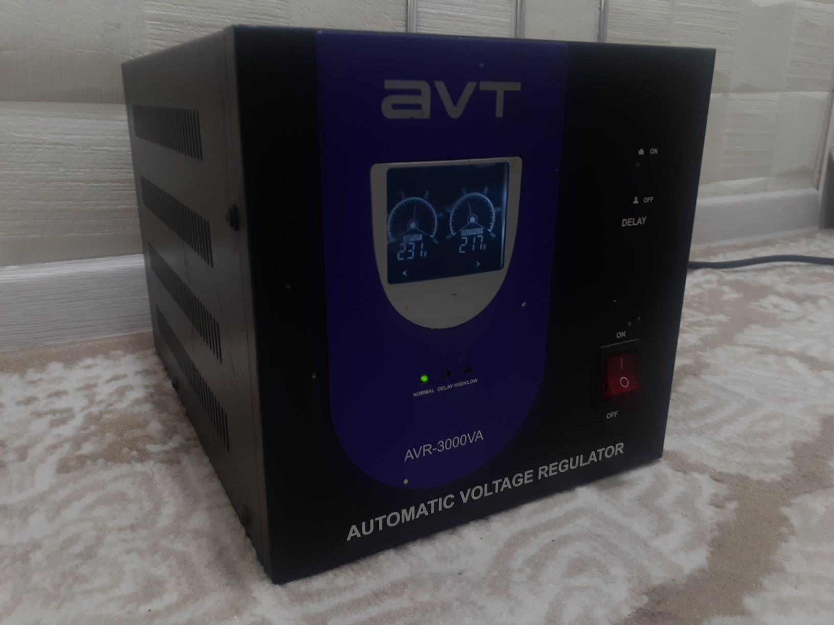 Стабилизатор напряжения Модель:AVR LCD 3KVA