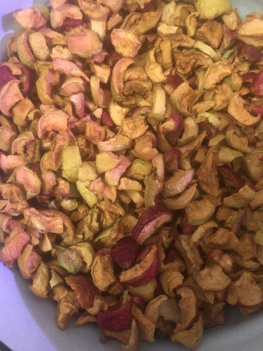 Сухофрукты из дачных яблок