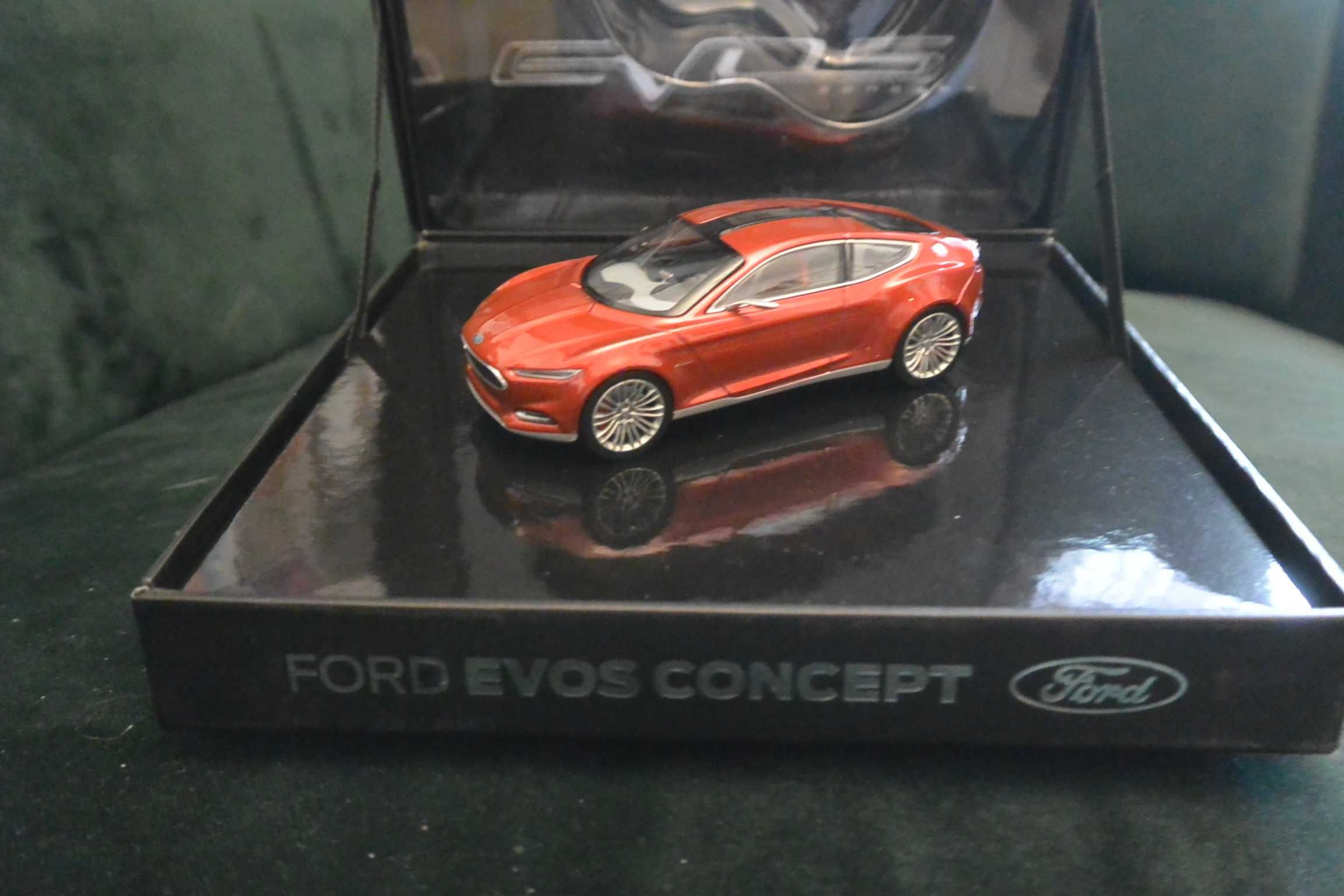 Macheta Ford Evos Concept produsa de Norad