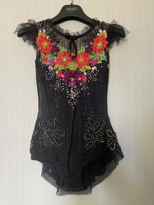 Трико за художествена гимнастика