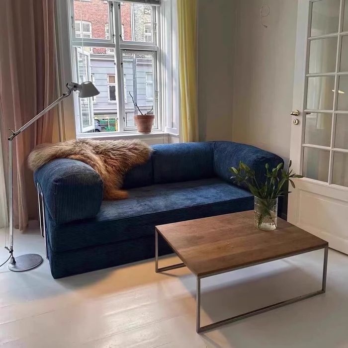 Бескаркасный диван на заказ