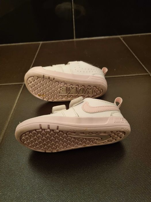Pantofi sport fete Nike PICO 5, marime 22