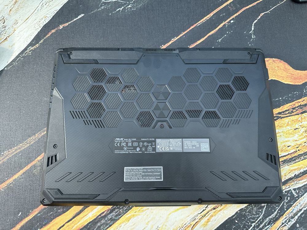 Продавам Asus TUF Gaming A15