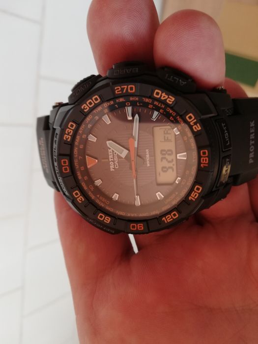 Ceas casio pro trek prg-. 550 nou, nefolosit.