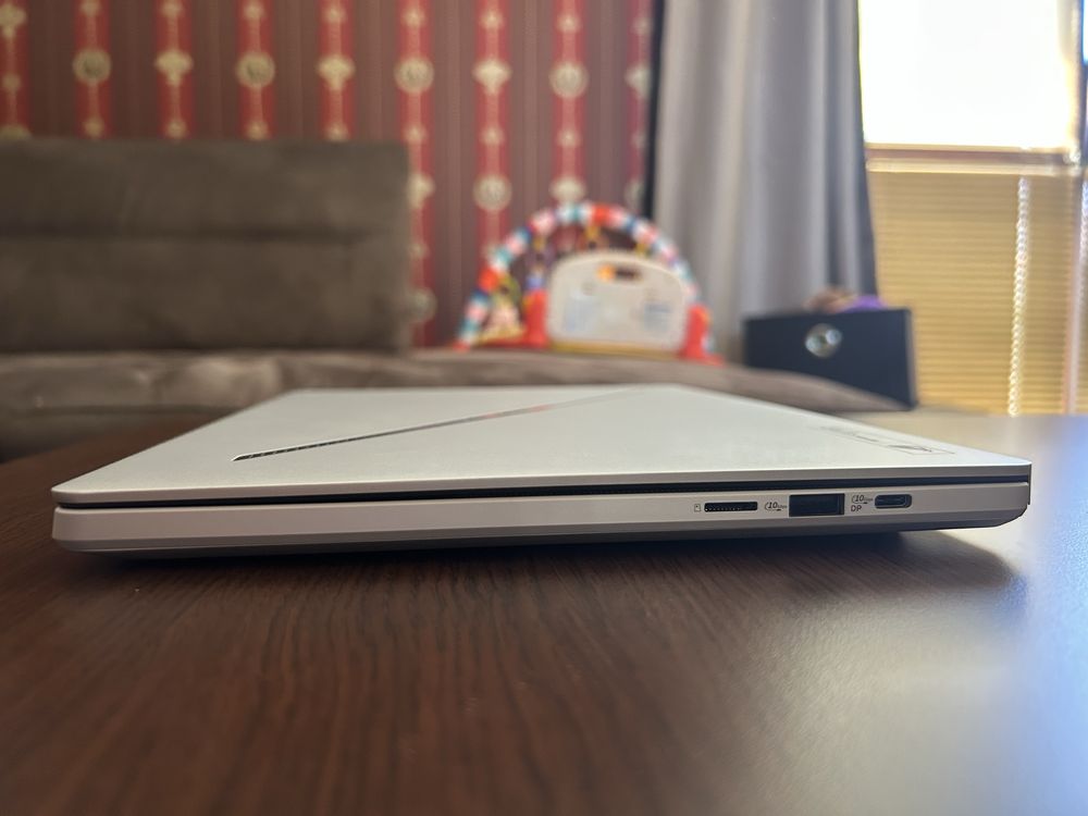 Гейминг лаптоп Asus Rog Zephyrus G14 (2024)