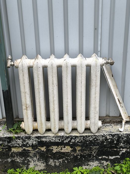 Батарея чугунная