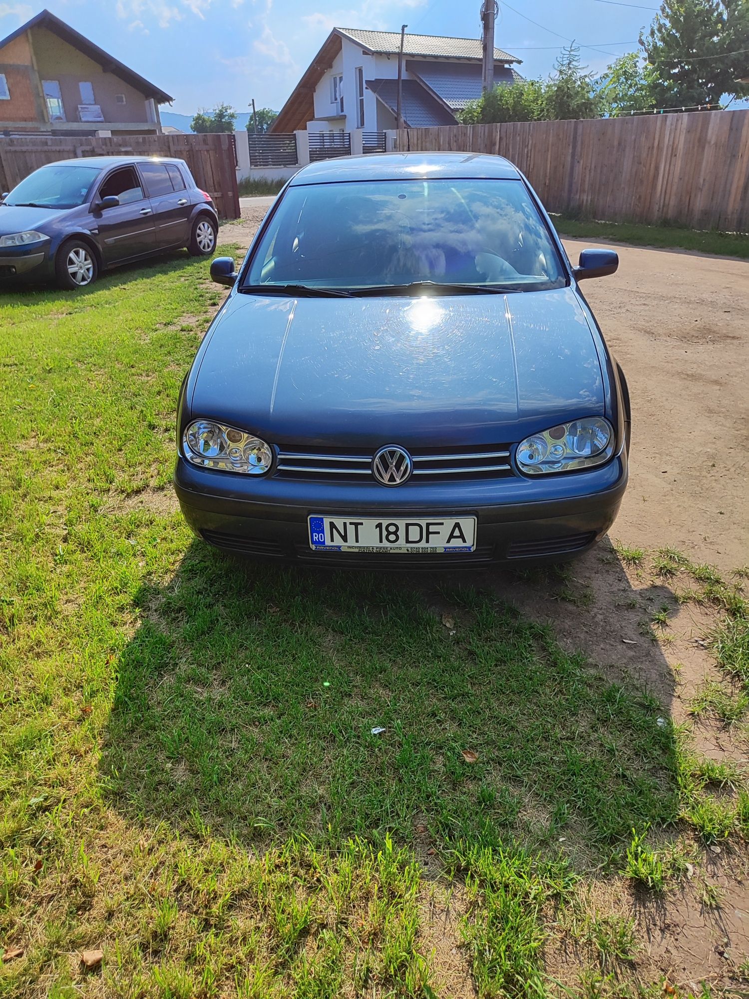 Vând Golf 4 Benzina