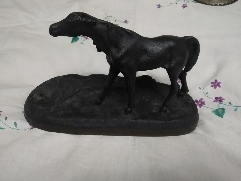 Статуэтка чугунная. Тарелка декоративная Египет. Пепельница.