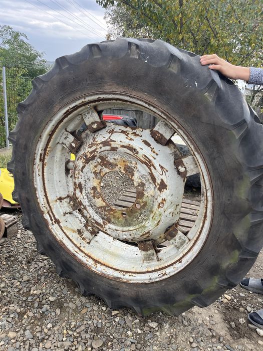 Roti tractor 13.6 -R38