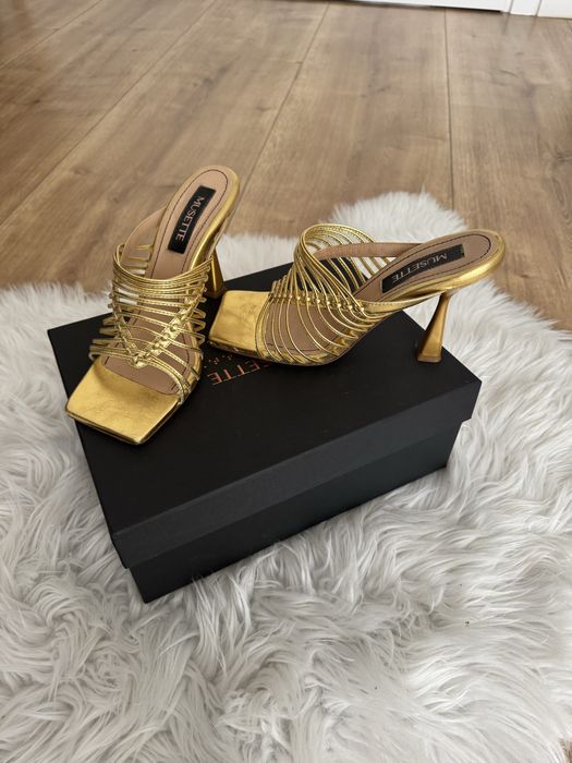 Sandale aurii Musette, marimea 38, purtate o data