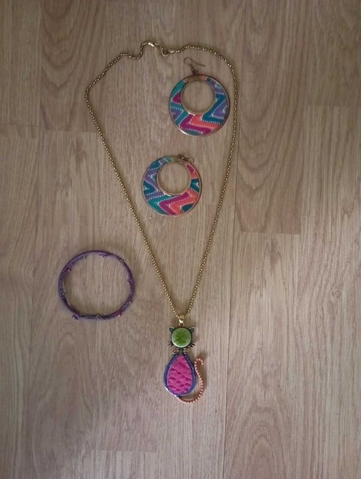 Стилни бижута - изискани комплекти