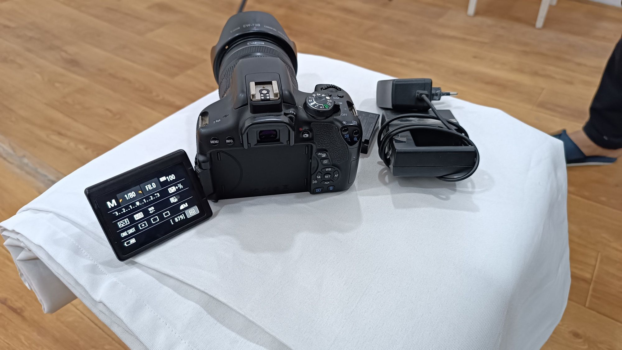 Canon 750d camera