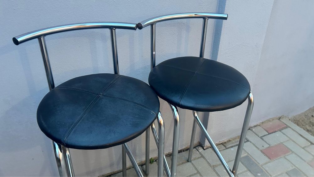 Set 2 scaune de bar cu structură metalică – stil modern