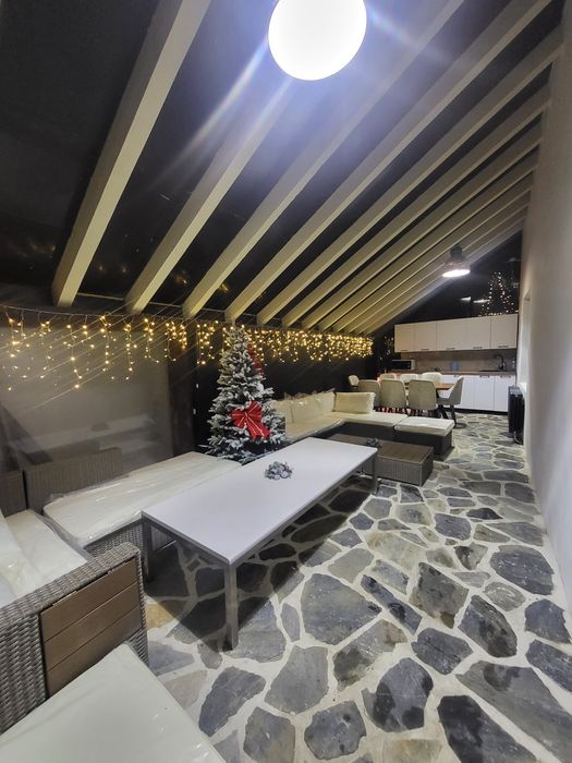 CAZARE-Vila de închiriat în Predeal -CENTRAL- Ocupat de Revelion