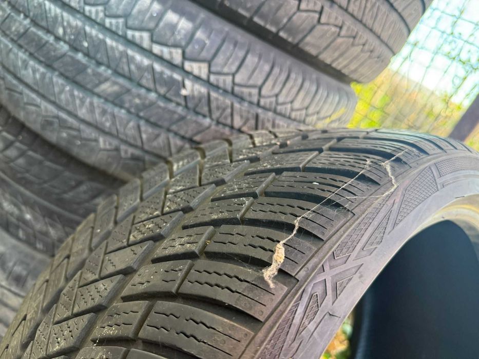 ANVELOPE iarna  235/35 R19
