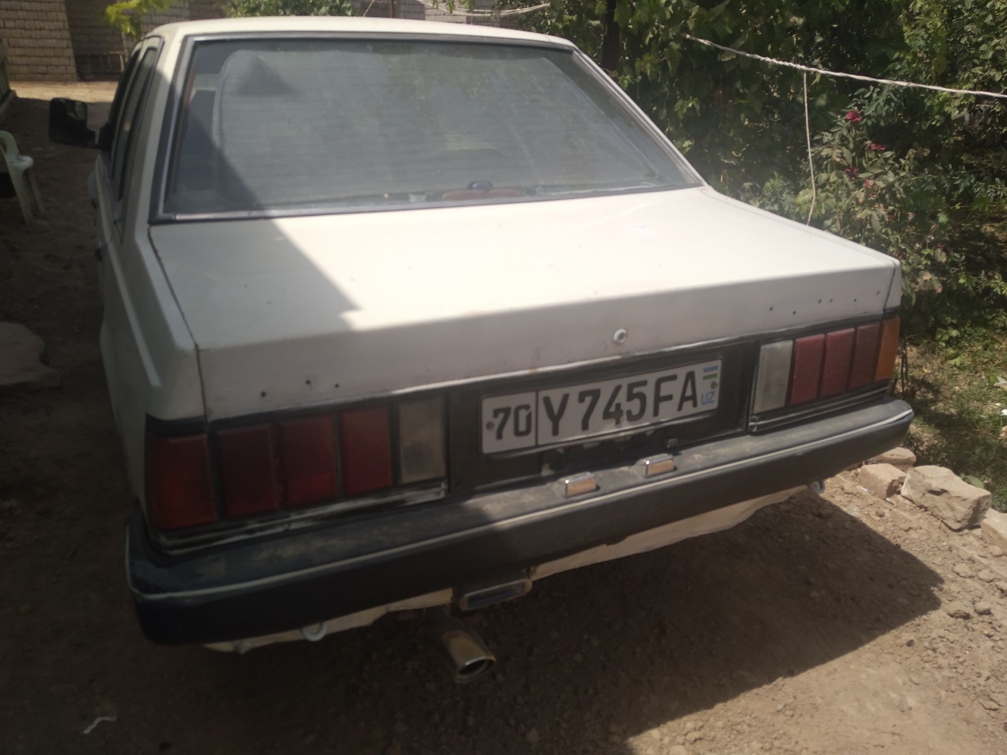 Продаю автомобиль TOYOTA CARINA   1984г выпуска.