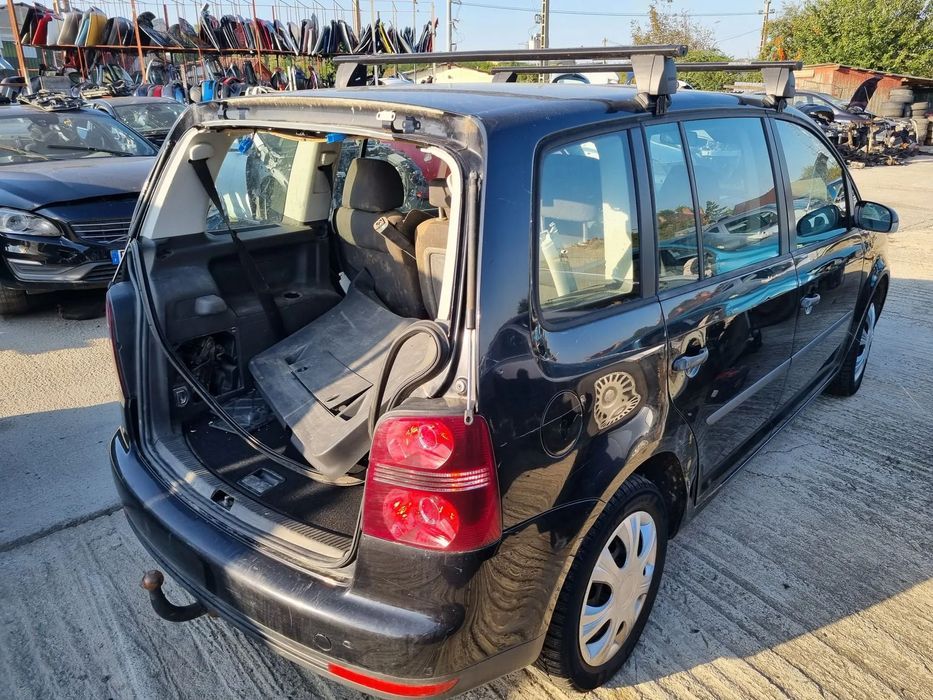 Dezmembram VW Touran, 2008, 1.6mpi cod BSE, cutie manuala