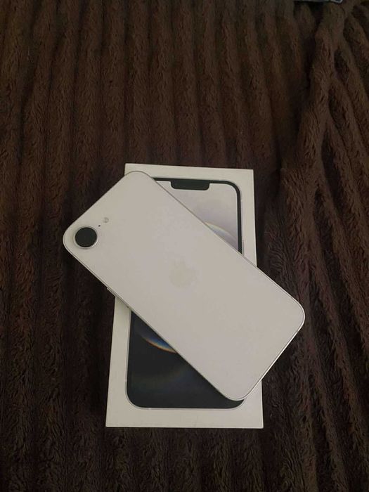 Iphone 16 e / 128 гб