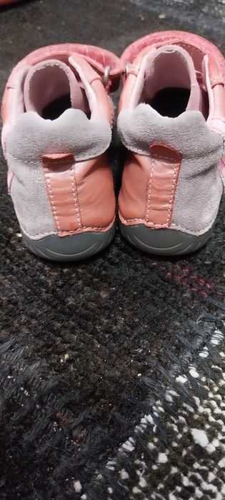 Детски обувки от естествена кожа