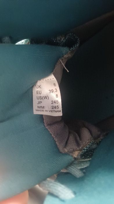 Обувки Helly Hansen