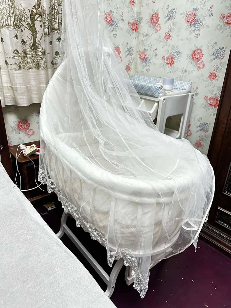 Детская кроватка