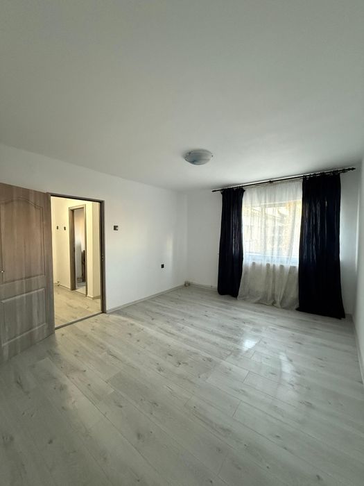 Proprietar - vand garsoniera moderna strada 9 Mai