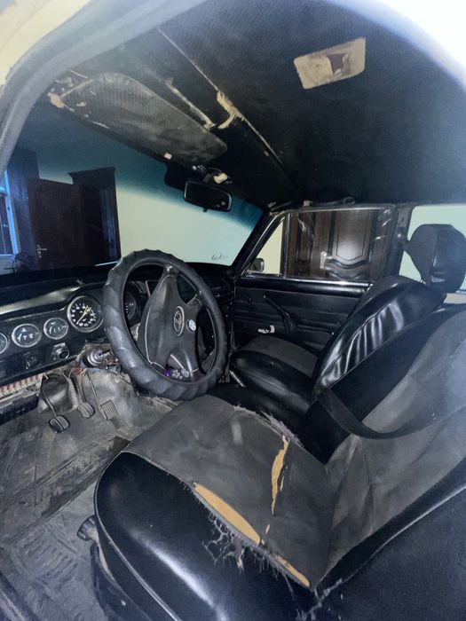 Srochni sotiladi vaz 2106