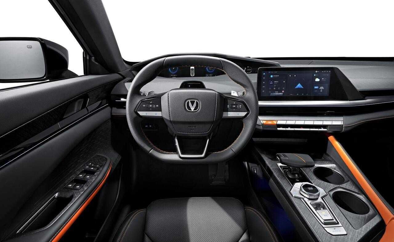 CHANGAN UNI-V. Naxt va Muddatli tolov asosida Boshlangich 25% bilan