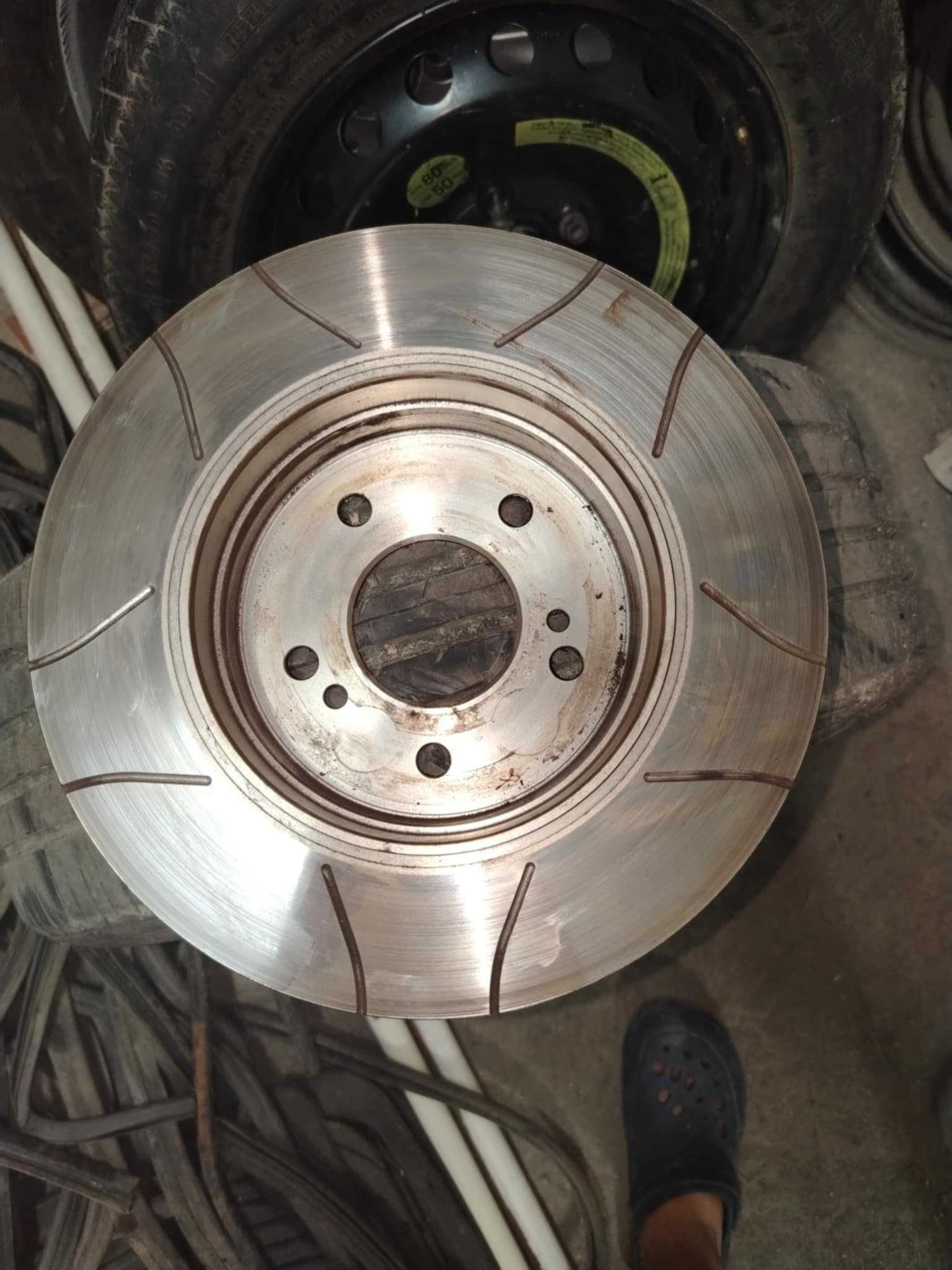 Задни спирачни дискове Brembo и задни накладки , IR сензор с ключалка