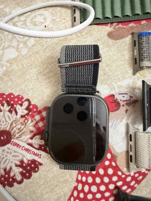 Apple watch ultra с каишки може и бартер за Airpods Max