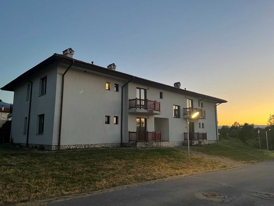 Апартамент в голф клуб "Ибър" с гледка към планина Рила