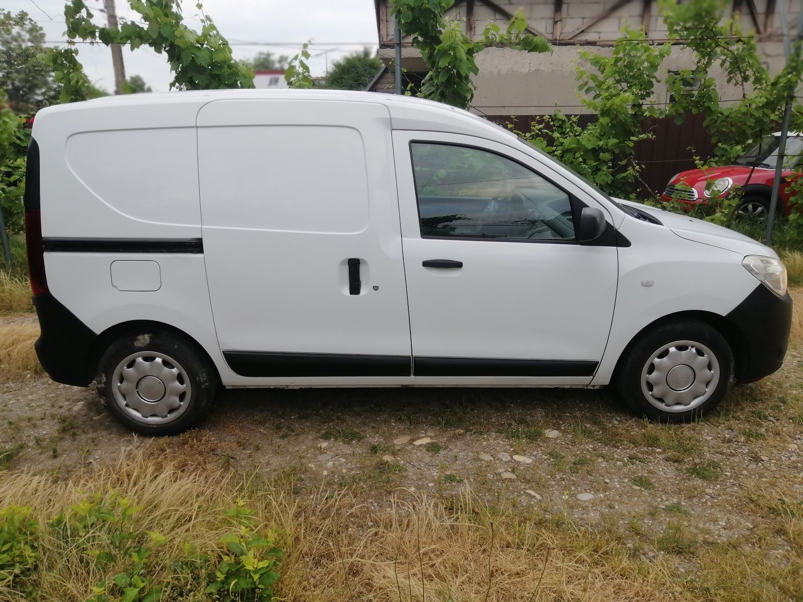 Vand Dacia dokker