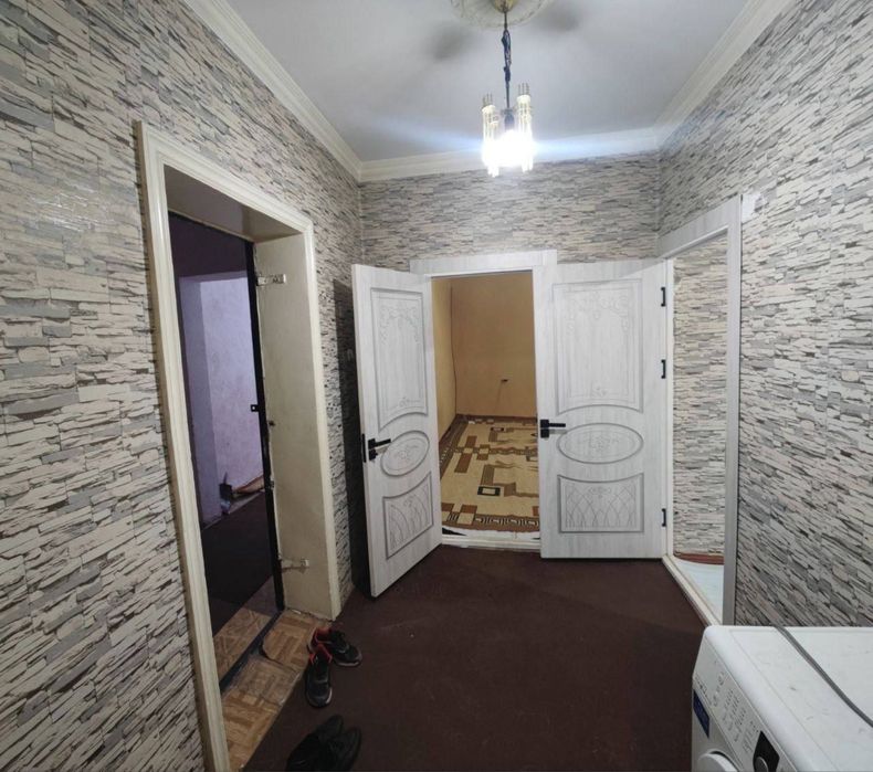 Срочно продвется возле Мегапланет 2/2/9 чистая