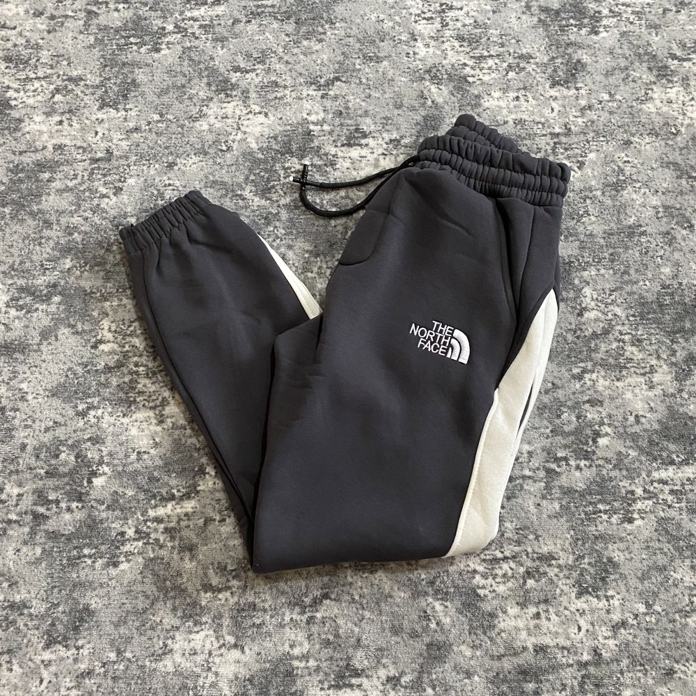 Pantaloni The North Face Premium Quality