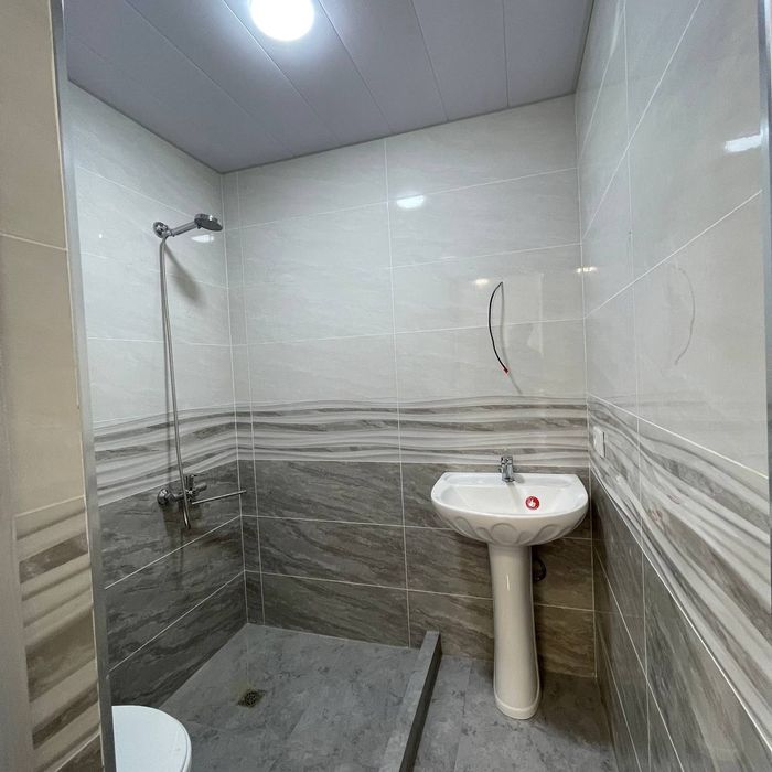 Куктеракдан утганда Генерал мактаб кучада 3.5 сотиг 4 хона сотилади