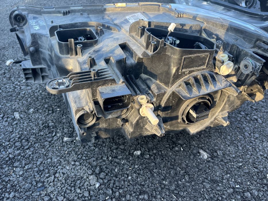 Фар BMW X1 F48 LED 2016 ляв и десен